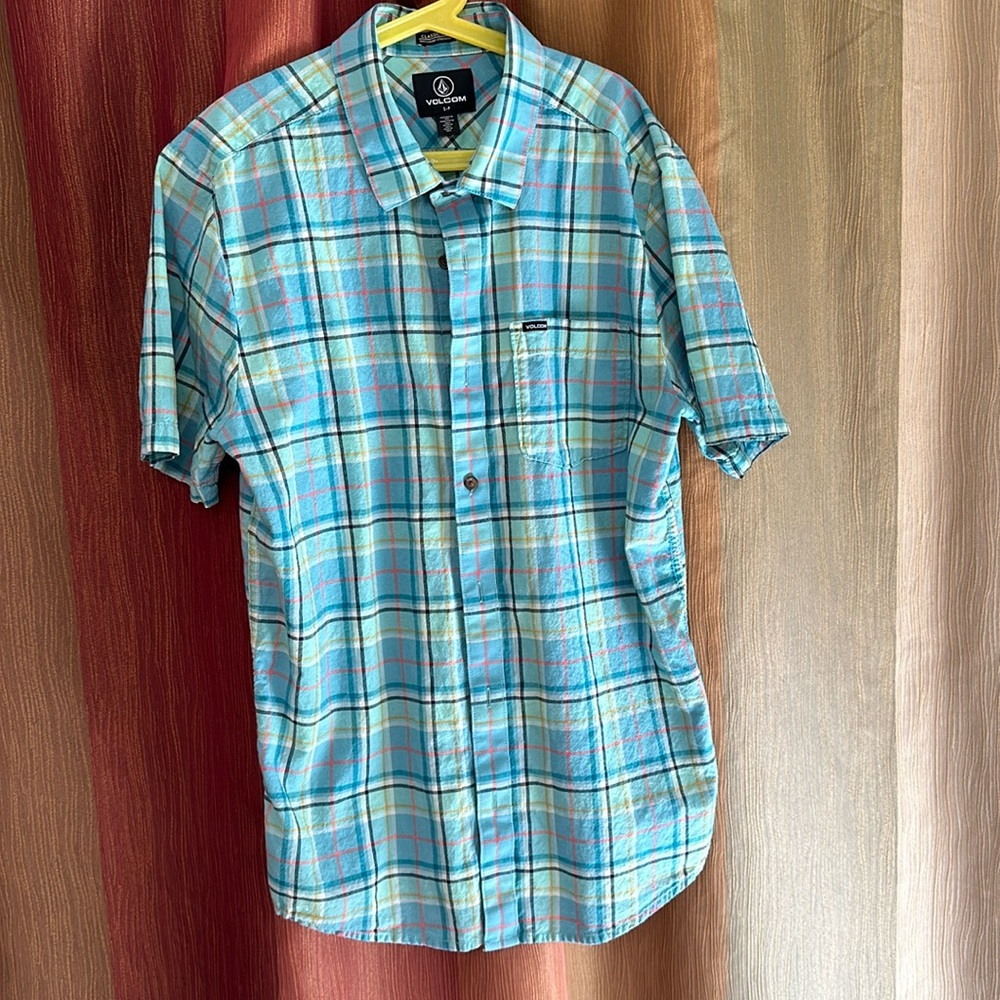 Like New 100% Cotton Button Down Short Sleeves Men’s Small Plaid Shirt
